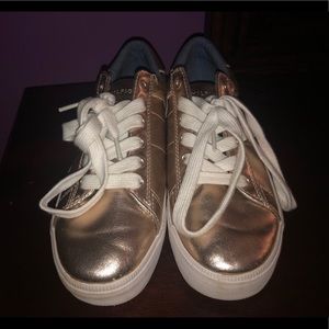 tommy hilfiger tennis shoes